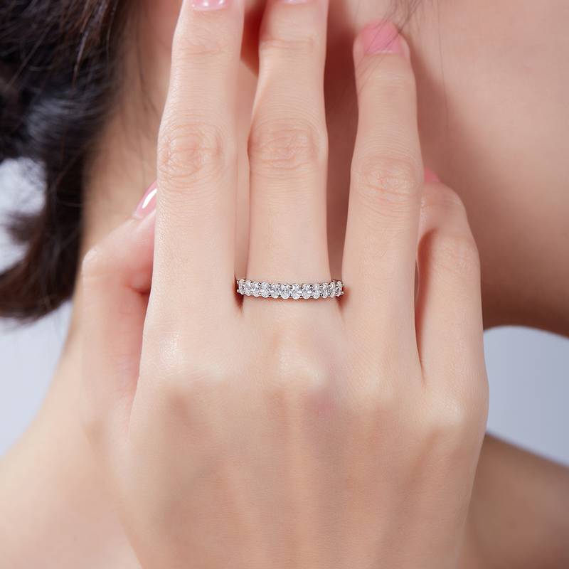 Egg shaped S925 silver plated platinum moissanite diamond women's ring 1.0 carat D-grade